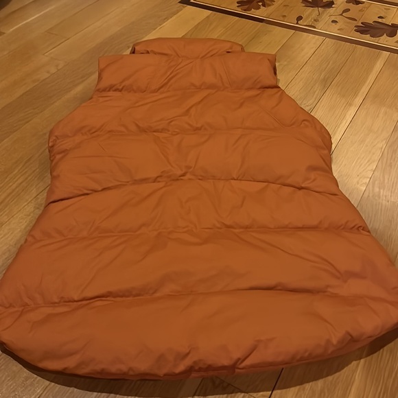 ATHLETA women’s Downtown Vest - Picture 12 of 17